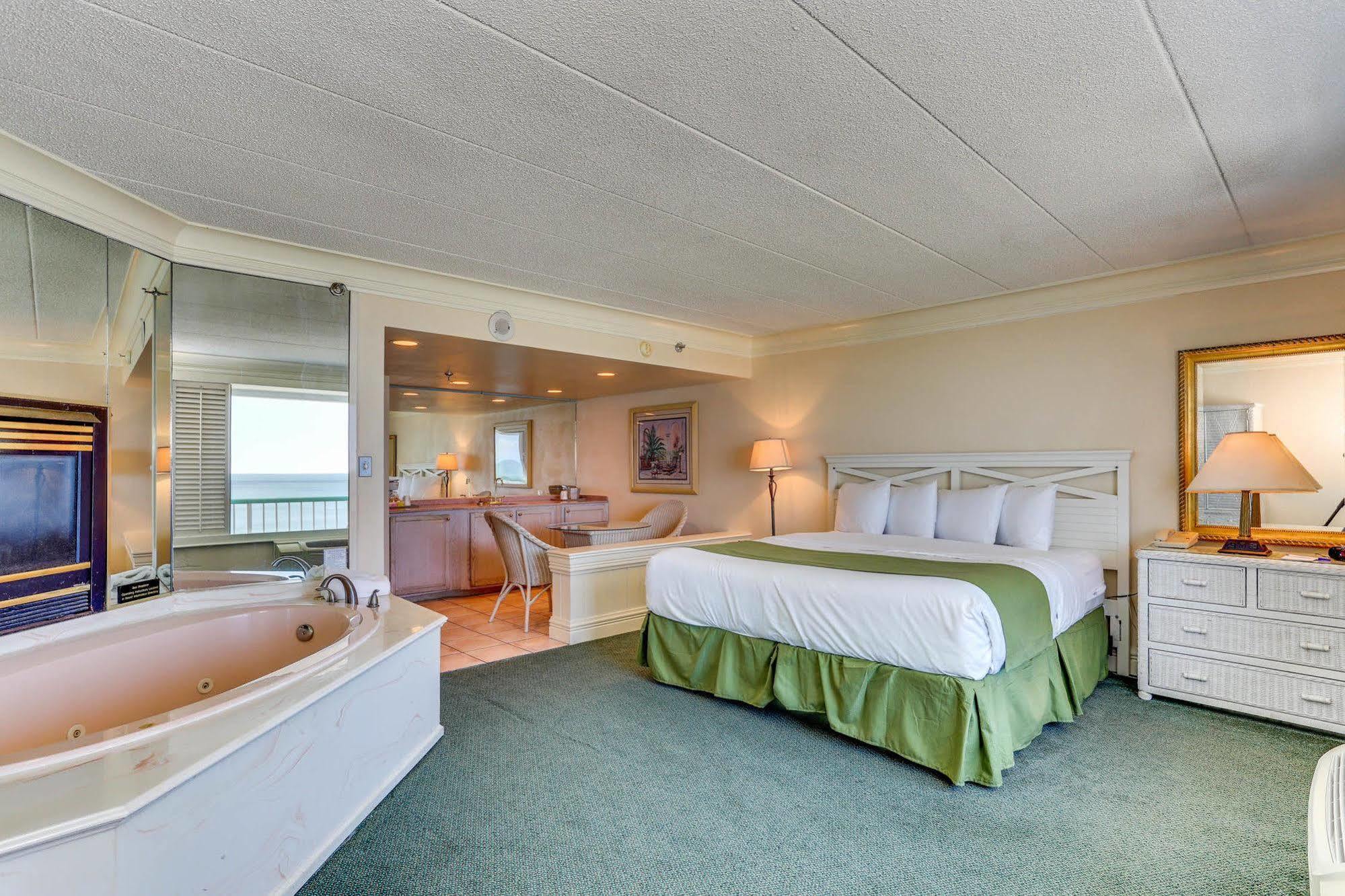 Baymont By Wyndham Virginia Beach Oceanfront Экстерьер фото